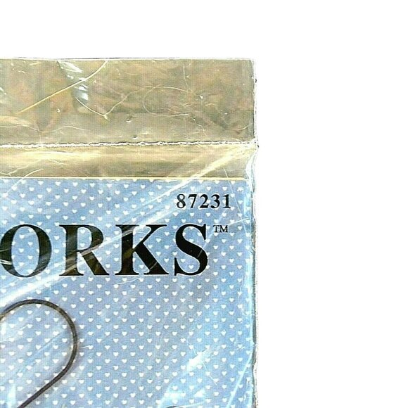 Counted Cross Stitch "Welcome Family & Friends" Hang-Up Kit Design Works 11"x14" - Picture 4 of 8